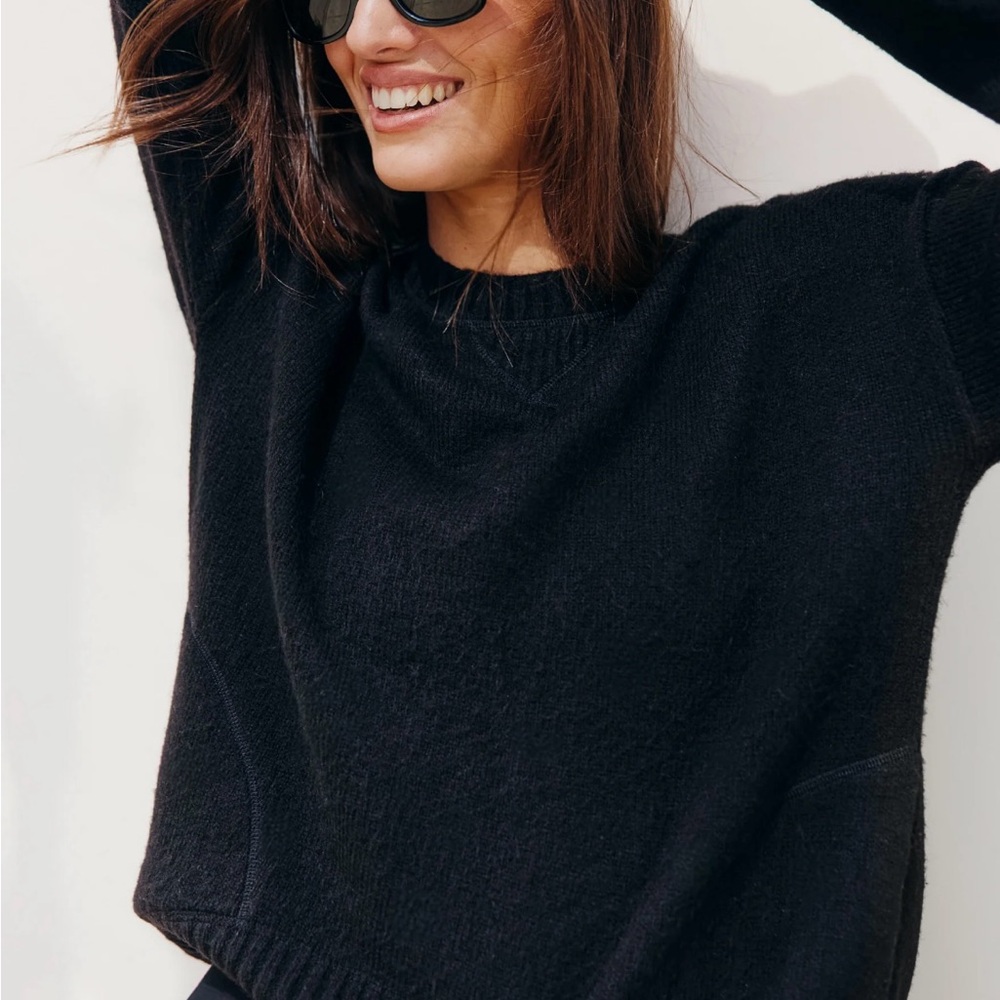 NWT Tuckernuck Sport Black Faris Pullover Sweatshirt